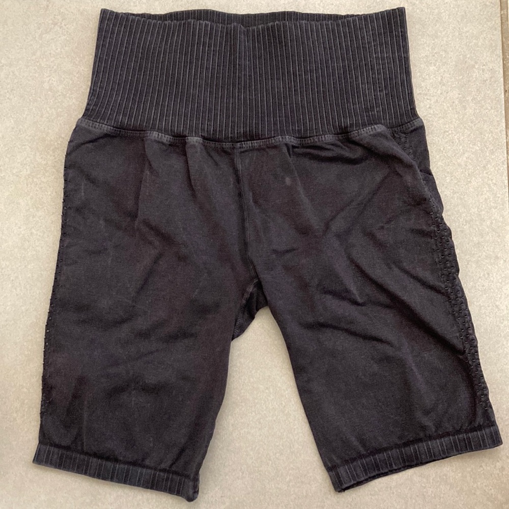 NWOT Free People Movement Good Karma Biker Shorts in washed black size M/L